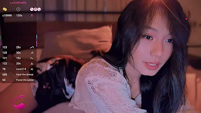 Snapshot of kimmy_chi_ chatting on October 6, 2025, 5:46 pm kimmy chi online show from October 6, 2025, 5:46 pm