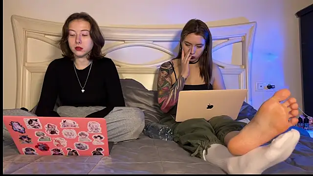 misswishh  online show from February 13, 2025, 3:56 pm