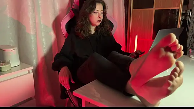 misswishh  online show from October 3, 2025, 5:47 pm