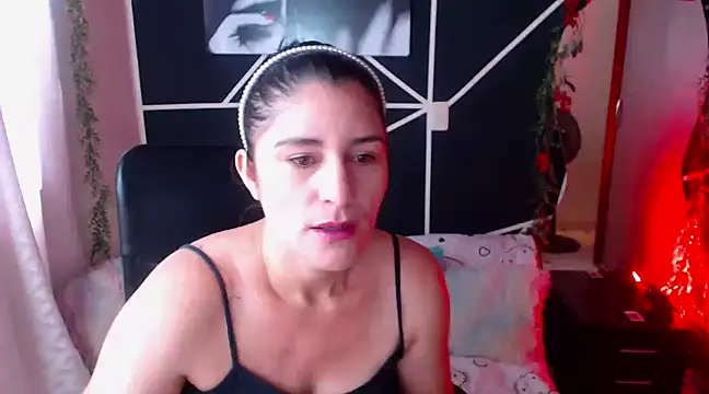 LUCY LI online show from March 16, 2025, 12:55 pm