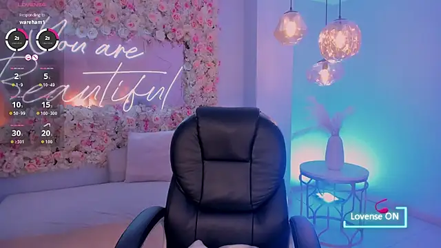 Snapshot of MaddisonLowe chatting on January 12, 2026, 4:52 am MaddisonLowe online show from January 12, 2026, 4:52 am