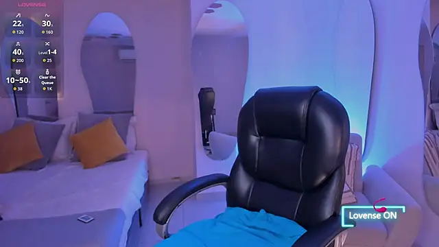 MaddisonLowe online show from September 17, 2025, 4:25 am