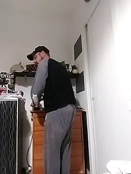 Snapshot of affascino chatting on December 20, 2025, 8:50 am affascino online show from December 20, 2025, 8:50 am