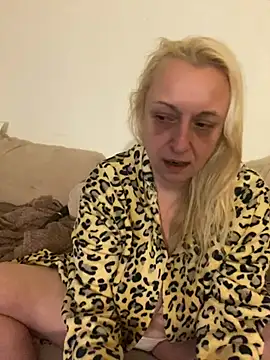 Snapshot of Melinastarr chatting on February 4, 2026, 5:35 am Melinastarr online show from February 4, 2026, 5:35 am