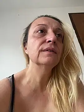 Snapshot of Melinastarr chatting on October 14, 2025, 7:09 am Melinastarr online show from October 14, 2025, 7:09 am