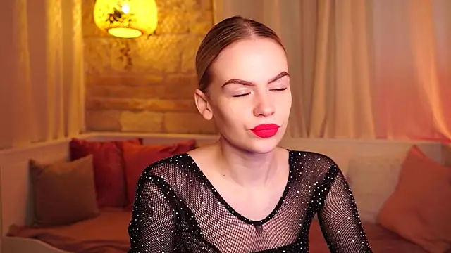 sn0w barbie online show from October 6, 2025, 7:53 am