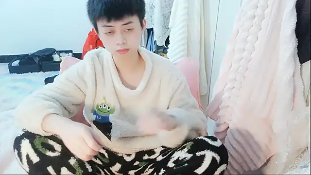 Snapshot of FFFFZ189 chatting on January 20, 2025, 1:53 pm FFFFZ189 online show from January 20, 2025, 1:53 pm