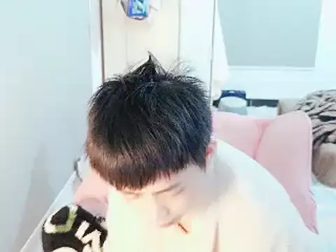 Snapshot of FFFFZ189 chatting on January 14, 2025, 12:24 pm FFFFZ189 online show from January 14, 2025, 12:24 pm