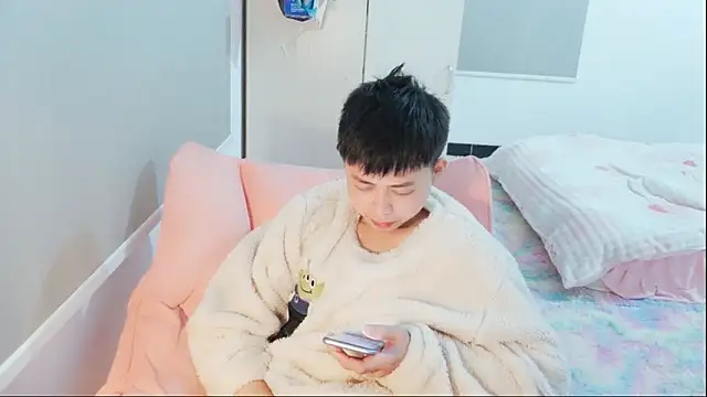 Snapshot of FFFFZ189 chatting on January 22, 2025, 1:32 pm FFFFZ189 online show from January 22, 2025, 1:32 pm