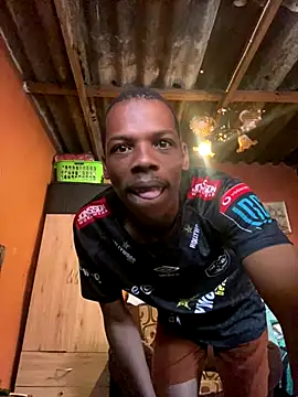 Snapshot of skyfall200 chatting on October 9, 2025, 5:08 am skyfall200 online show from October 9, 2025, 5:08 am