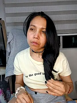 Snapshot of KimPielCanela chatting on September 23, 2025, 12:17 am KimPielCanela online show from September 23, 2025, 12:17 am