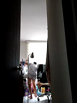 Snapshot of KimPielCanela chatting on October 3, 2025, 4:19 pm KimPielCanela online show from October 3, 2025, 4:19 pm