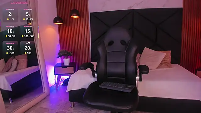 Snapshot of Alejandra_Vives chatting on October 2, 2025, 10:13 pm Alejandra Vives online show from October 2, 2025, 10:13 pm