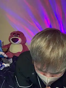 Snapshot of KEI_96 chatting on February 22, 2025, 5:02 pm KEI 96 online show from February 22, 2025, 5:02 pm