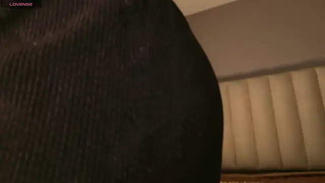 Megan mooree  online show from February 16, 2026, 12:48 pm