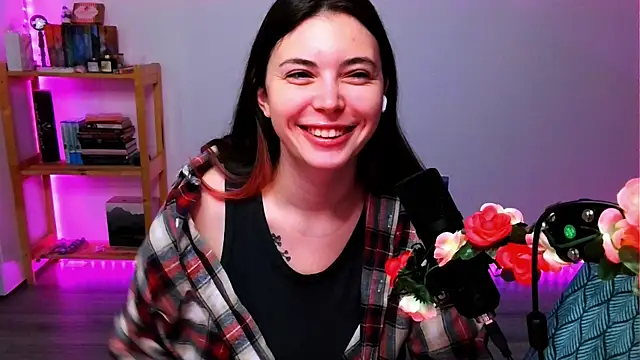 peaachybabe   online show from October 1, 2025, 7:18 pm