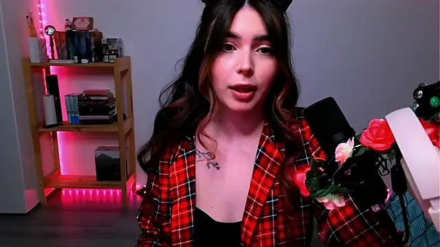 peaachybabe   online show from October 24, 2025, 4:28 pm