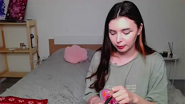 peaachybabe   online show from March 13, 2025, 11:27 pm