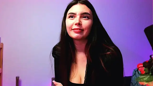 peaachybabe   online show from October 28, 2025, 5:23 pm