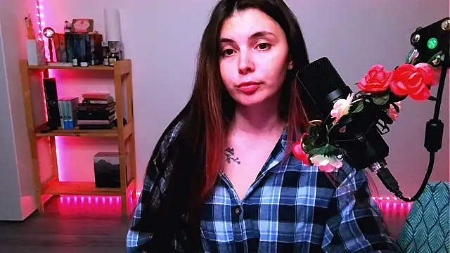 peaachybabe   online show from October 14, 2025, 2:28 pm