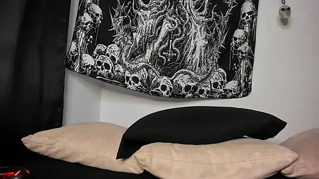 Agnes jones  online show from April 9, 2026, 12:23 am