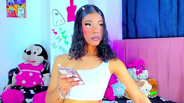 Snapshot of bloom444 chatting on September 23, 2025, 10:39 pm bloom444 online show from September 23, 2025, 10:39 pm