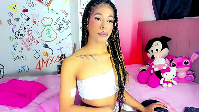 Snapshot of bloom444 chatting on February 20, 2026, 6:26 am bloom444 online show from February 20, 2026, 6:26 am