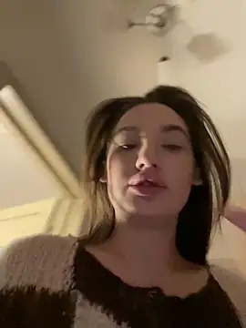 Snapshot of Holly_Molii chatting on February 9, 2025, 10:20 am Holly Molii online show from February 9, 2025, 10:20 am