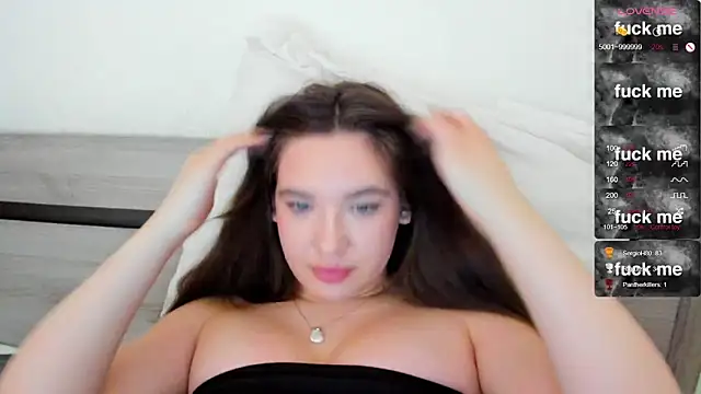 Holly Molii online show from February 26, 2025, 6:30 am