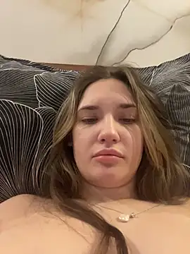 Holly Molii online show from March 14, 2026, 4:51 am