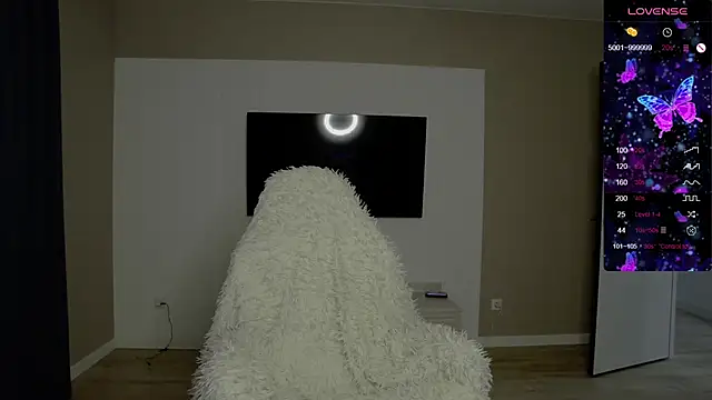 Snapshot of Holly_Molii chatting on January 6, 2026, 10:19 am Holly Molii online show from January 6, 2026, 10:19 am