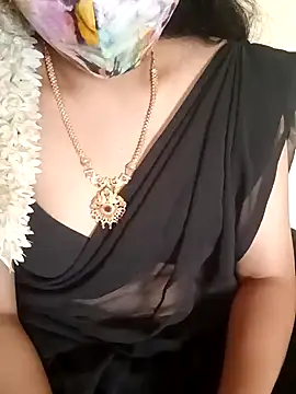 Snapshot of yourtamilcouple chatting on December 14, 2024, 9:07 am yourtamilcouple online show from December 14, 2024, 9:07 am