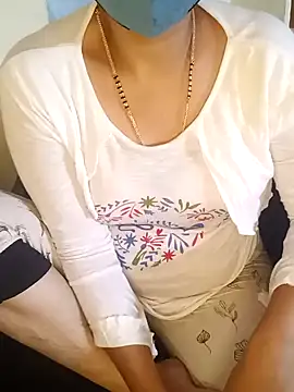 Snapshot of yourtamilcouple chatting on December 26, 2024, 8:18 am yourtamilcouple online show from December 26, 2024, 8:18 am