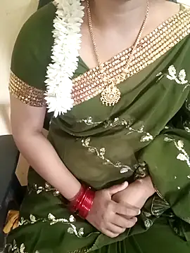 Snapshot of yourtamilcouple chatting on February 17, 2025, 5:47 am yourtamilcouple online show from February 17, 2025, 5:47 am