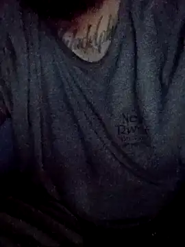 Snapshot of RobStrokes215 chatting on October 5, 2025, 3:30 am RobStrokes215 online show from October 5, 2025, 3:30 am