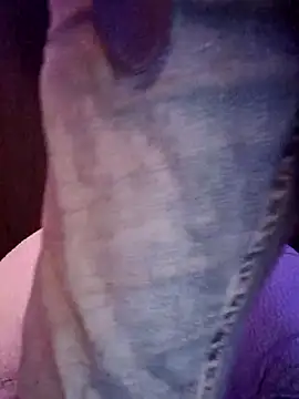 Snapshot of RobStrokes215 chatting on October 7, 2025, 9:49 pm RobStrokes215 online show from October 7, 2025, 9:49 pm