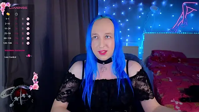 SexyTrixyLove online show from March 13, 2025, 5:18 pm