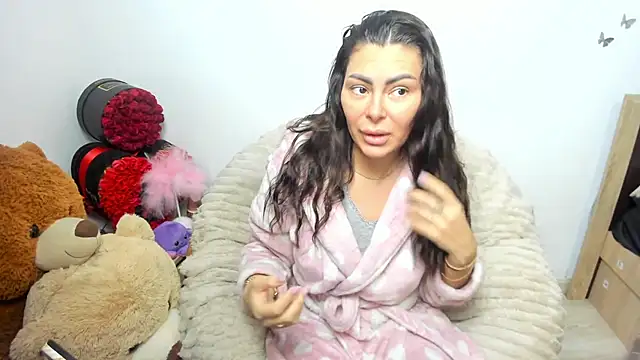 kilenyapatrice online show from February 6, 2026, 1:51 pm