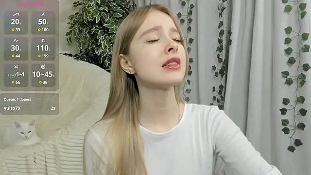 Snapshot of mell_milles chatting on January 13, 2025, 7:31 pm mell milles online show from January 13, 2025, 7:31 pm