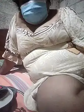 Snapshot of Aranyagril chatting on September 19, 2025, 5:17 pm Aranyagril online show from September 19, 2025, 5:17 pm