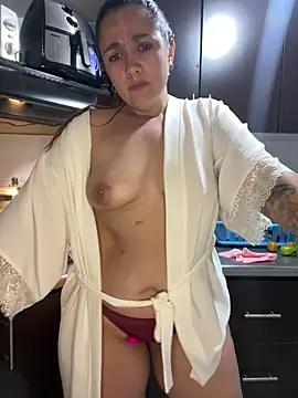 Snapshot of Shianrose chatting on February 25, 2026, 12:44 am Shianrose online show from February 25, 2026, 12:44 am