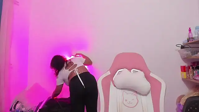 im angels77 online show from November 5, 2025, 5:21 am