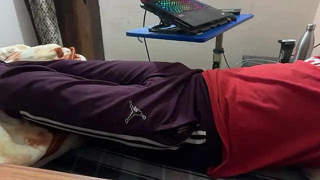 sexyboy09 online show from October 29, 2025, 7:02 pm