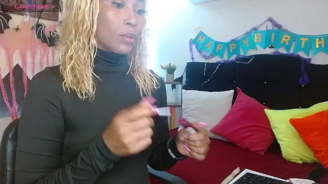 Snapshot of NatashaDormat chatting on October 25, 2025, 1:56 pm NatashaDormat online show from October 25, 2025, 1:56 pm