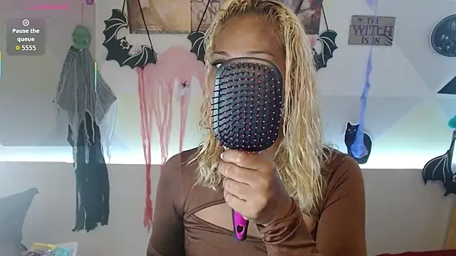 Snapshot of NatashaDormat chatting on October 30, 2025, 1:09 pm NatashaDormat online show from October 30, 2025, 1:09 pm