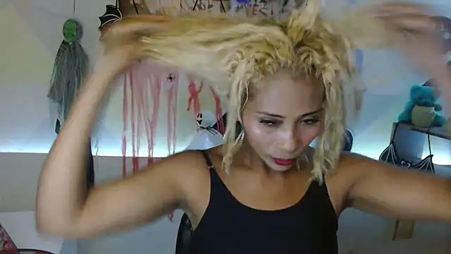 Snapshot of NatashaDormat chatting on October 13, 2025, 3:02 pm NatashaDormat online show from October 13, 2025, 3:02 pm