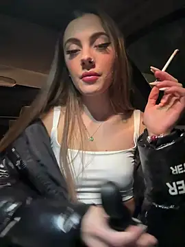Snapshot of FrancescaNappi chatting on February 24, 2025, 10:03 pm FrancescaNappi online show from February 24, 2025, 10:03 pm