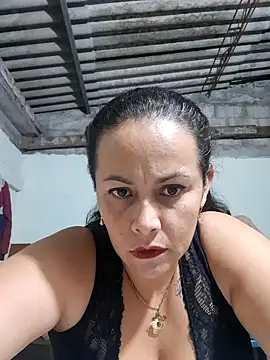 Snapshot of Roussexy_ chatting on December 22, 2024, 1:55 am Roussexy online show from December 22, 2024, 1:55 am
