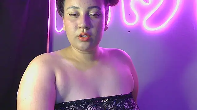 alexxaa96 online show from January 8, 2025, 1:53 am