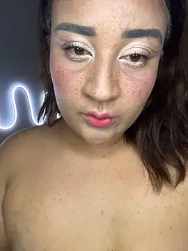 alexxaa96 online show from March 10, 2026, 3:10 am